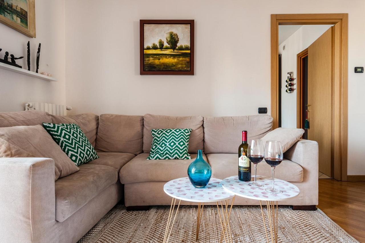 Hostly - Family Home Strada Dell'Olio - Brand New 2Br, 2 Bathrooms With Ac Кашина Экстерьер фото